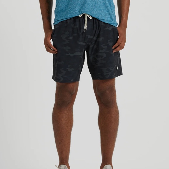 Vuori Other - Vuori Kore Black and Grey Camo Shorts 7" - Lined